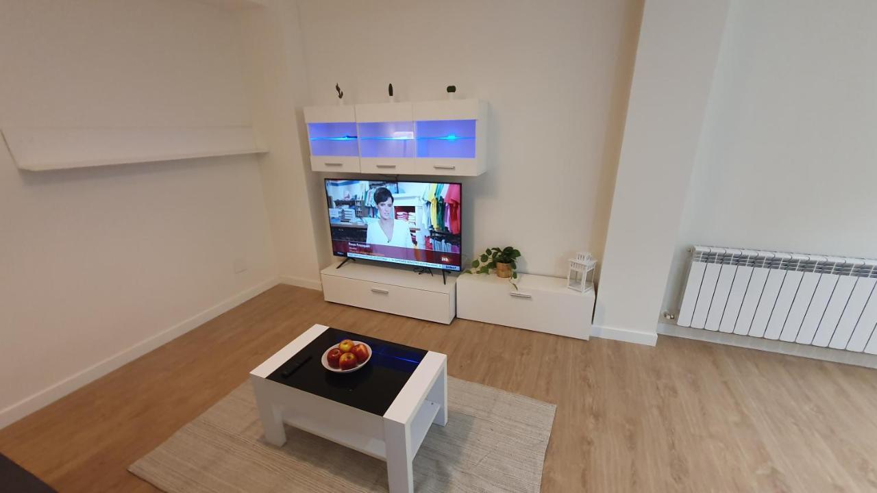 Auditorio Vicele - 2 Hab Y Sofa-Cama - Wifi - Vut-3692-As オビエド エクステリア 写真